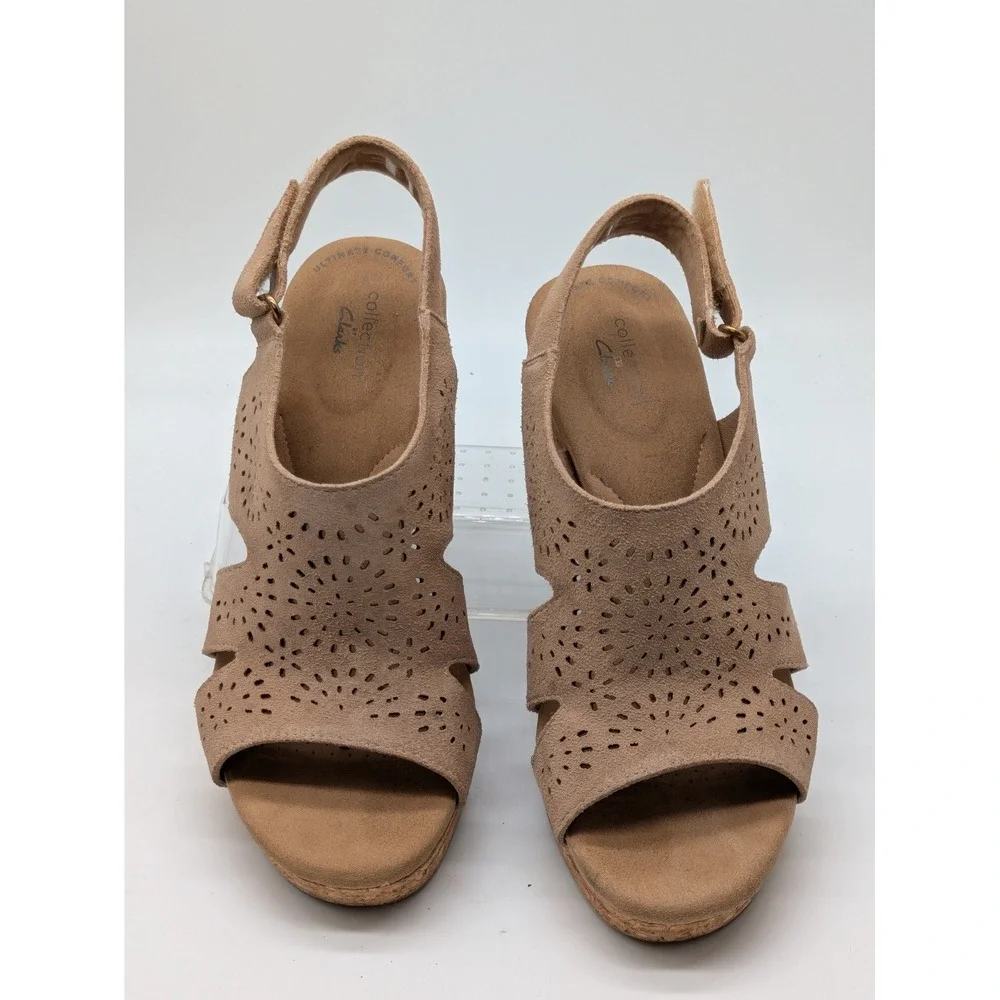 Clarks Collection Women's 8.5M Tan Suede Perforated Cork Wedge Sandals
